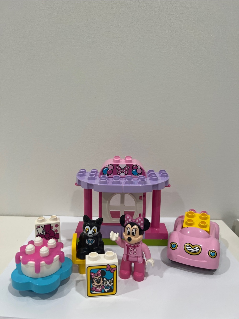 LEGO DUPLO Minnie's Birthday Party Playset - Toddler Toy